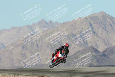 media/Dec-01-2025-Moto Forza (Mon) [[2daa91e15f]]/2-Intermediate Group/Session 4 Turn 9/